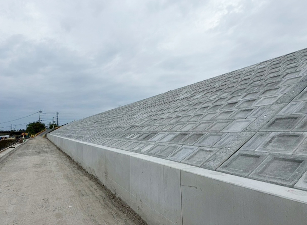 八代市　R5年度八代海岸保全事業群築工区堤防補強工事